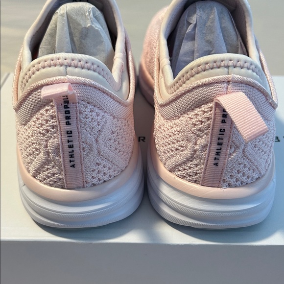 APL Techloom Phantom Bleached Pink Navy White Unisex Men’s 9 Women’s 10.5 NWT - Picture 6 of 8